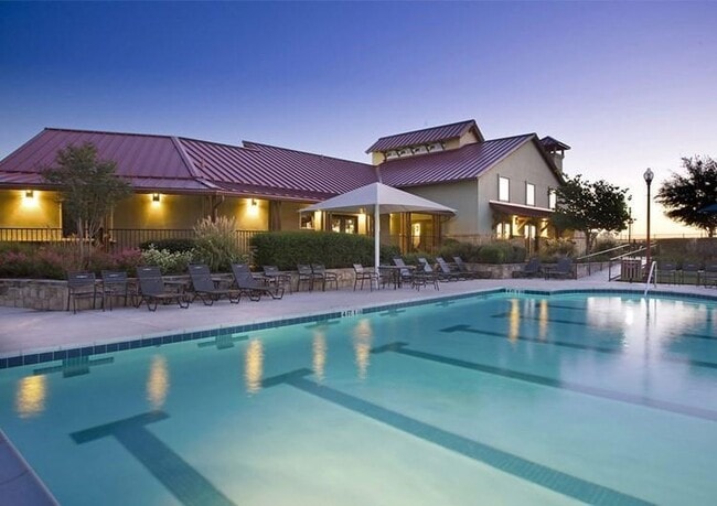 Building Photo - 18413 Falcon Pointe Blvd