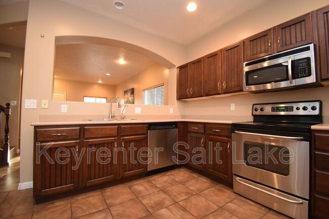 Building Photo - 6762 W Callery Ln