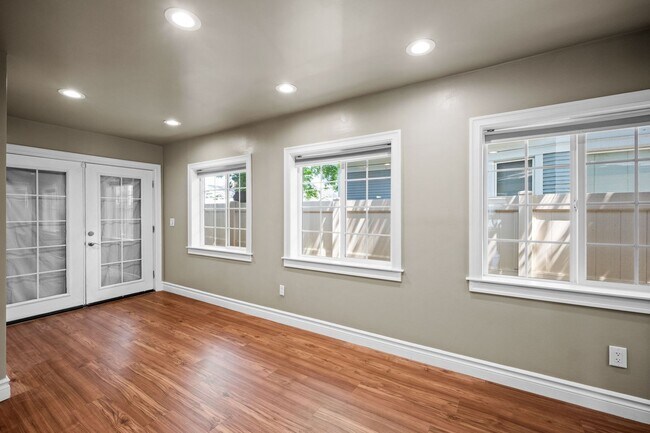 Building Photo - Fully Updated 1912 Audubon Charmer - 5BR/3BA with Hardwoods, Chef's Kitchen & Finished Basement!