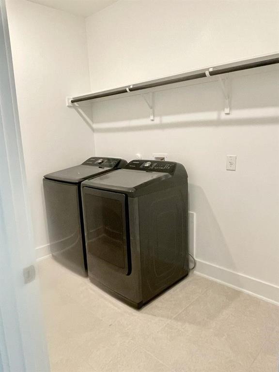 Building Photo - 9101 Spire View