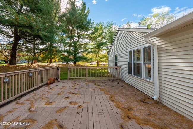 Building Photo - 9 Ambrose Ln