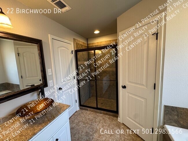 Building Photo - 22 Birchwood Dr
