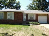 Building Photo - Coming Soon: 3 bedroom in Midtown Tulsa - Edison School District