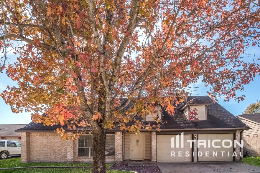 Primary Photo - 16923 Summer Dawn Pl