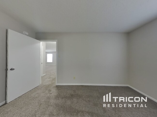 Building Photo - 2840 Redland Ln