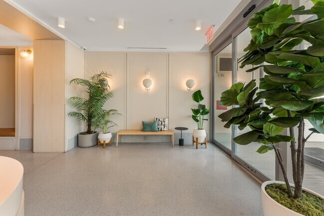 Building Photo - 175 2nd St