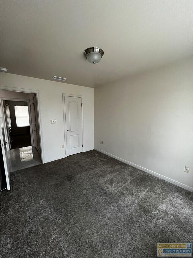 Building Photo - 4925 Ruidoso Pl