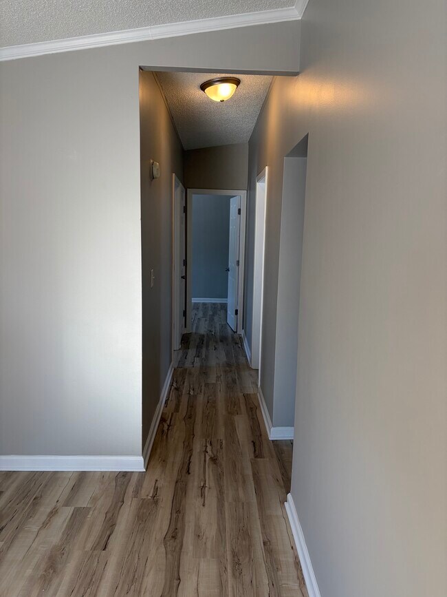 Building Photo - 509 N Madison St