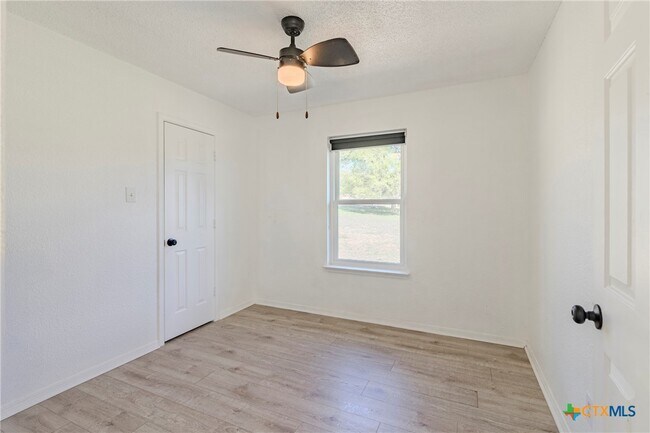 Building Photo - 3081 Colorado Dr