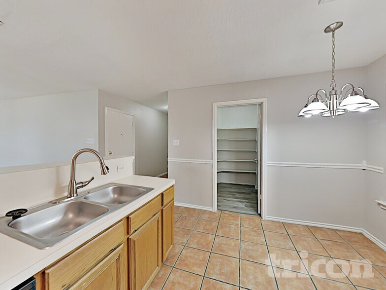 Building Photo - 7306 Autumn Brook