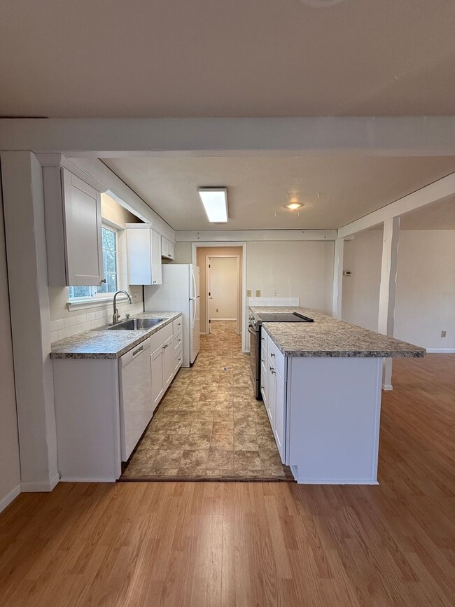 Building Photo - 370817