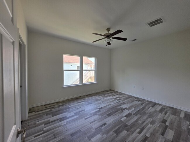 Building Photo - 4/2/2-Mardi Gras Floorplan