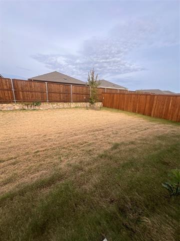 Building Photo - 14143 Hammersmith St