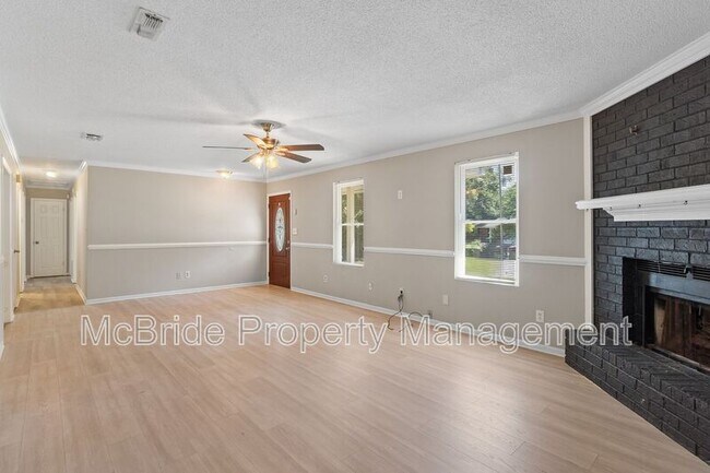 Building Photo - 4009 Royal Oaks Ct