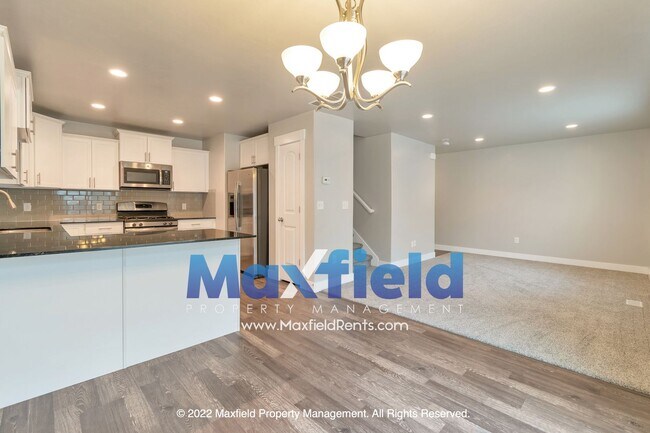 Building Photo - LEASE SPECIAL - 3BD, 2.5 BA, 2GA Draper townhome with super fast fiber internet