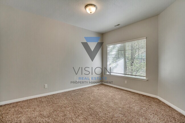 Building Photo - 1077 Canyon Meadow Dr