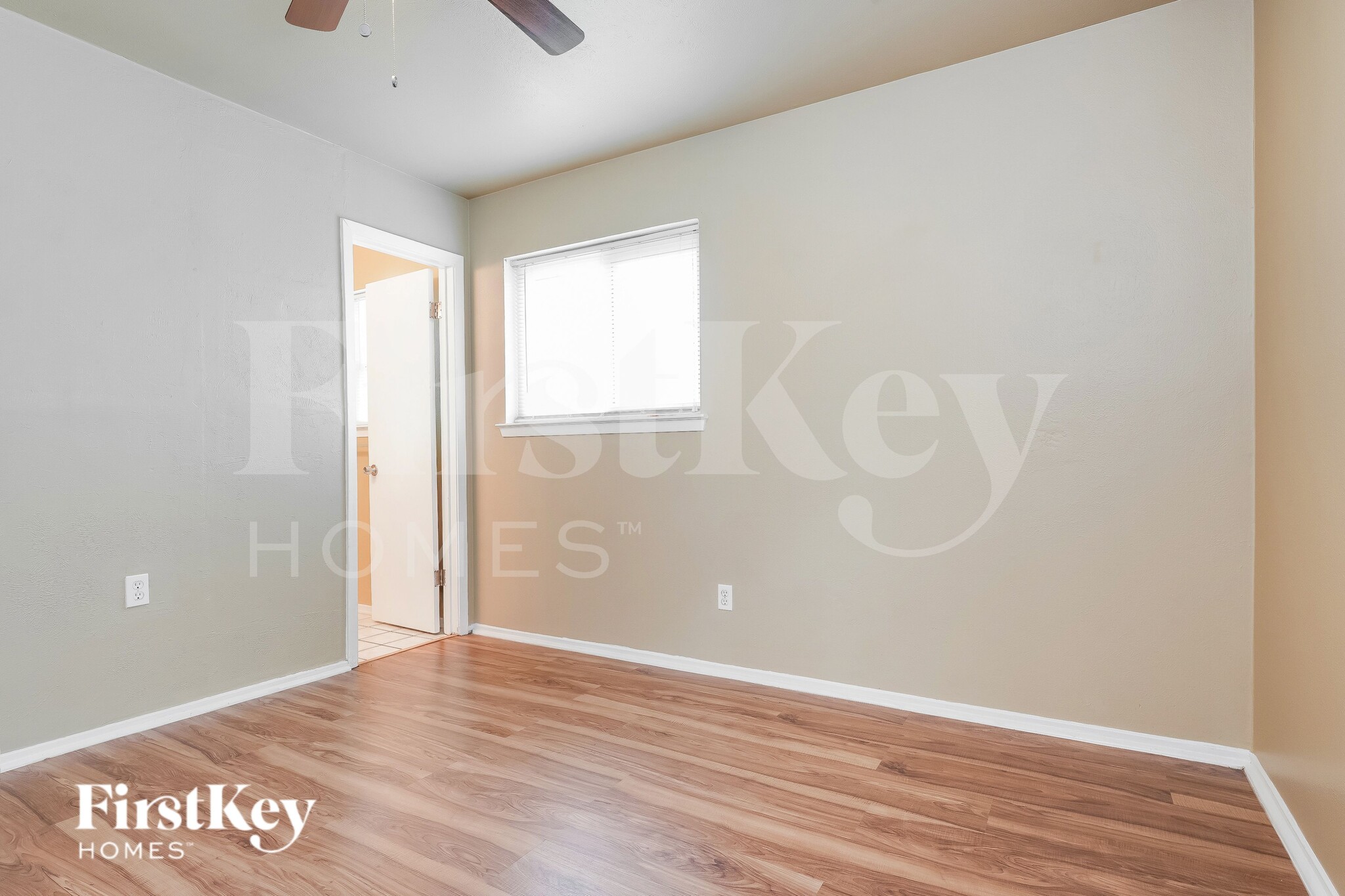 Building Photo - 701 E Mission St