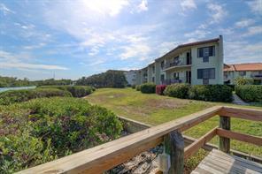 Building Photo - 1515 Pinellas Bayway S