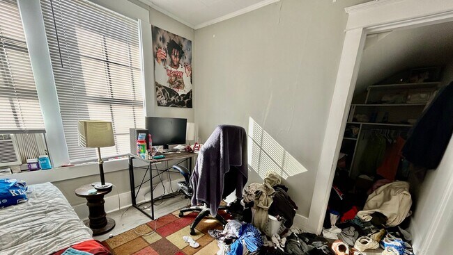 Building Photo - 5 Bedrooms for 2026-27 School Year