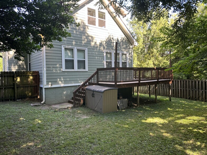 Backyard and Porch - 219 Randolph St NE