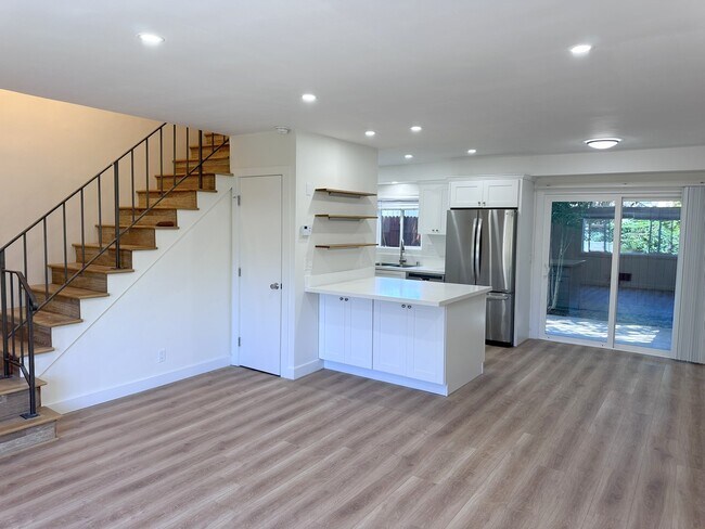 Building Photo - 3305 Green Ln