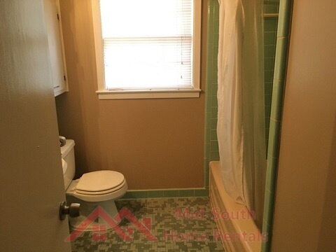 Building Photo - 4806 Violet Ave