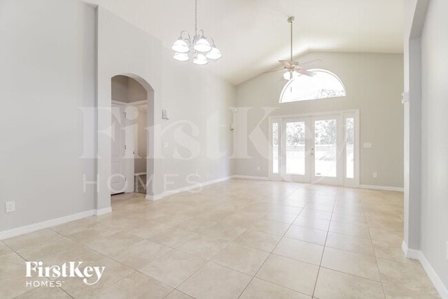 Building Photo - 16520 Deer Chase Loop