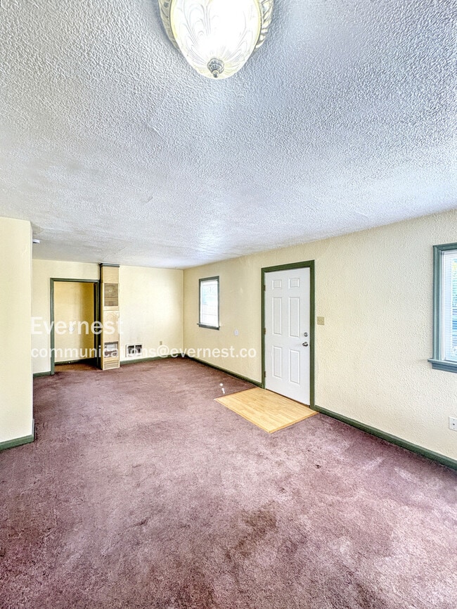 Building Photo - 509 3rd St SW