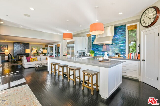 Building Photo - 2962 Valmere Dr