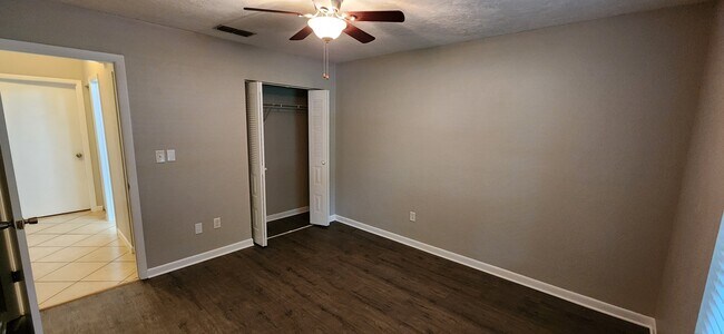 Building Photo - 3002 NW 76th Terrace