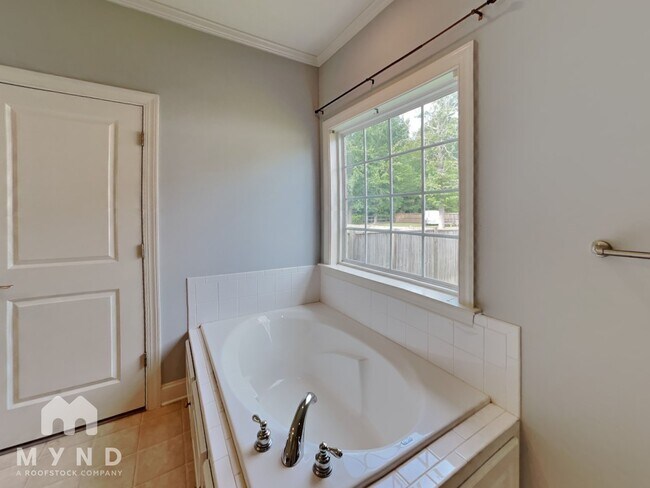 Building Photo - 50 Alvis Ct