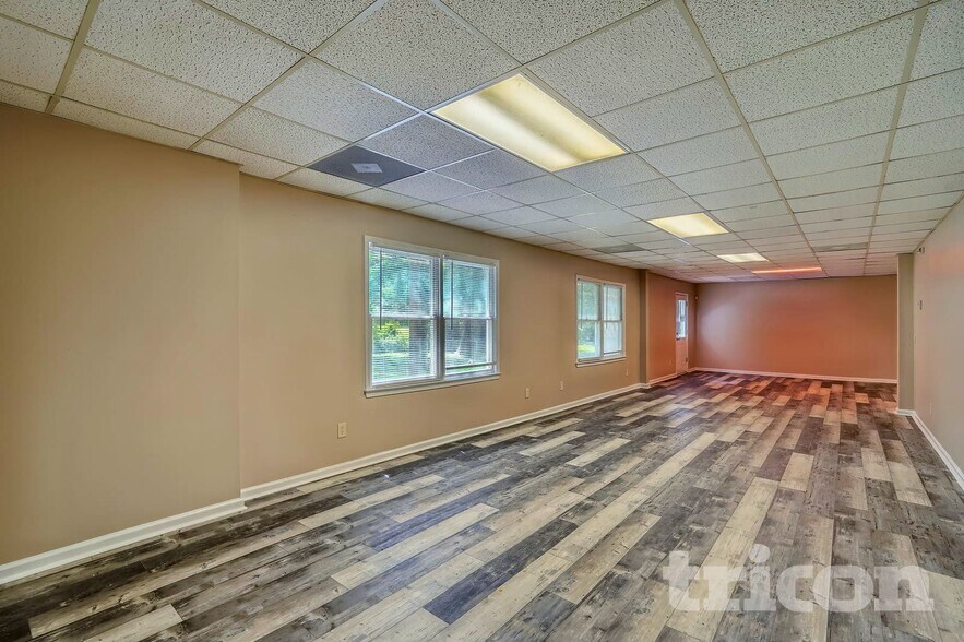 Building Photo - 590 Clubland Cir SE