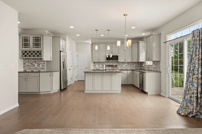 Building Photo - 406 Mary Ann Cir