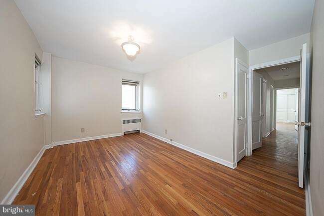 Building Photo - 1457 Manoa Rd