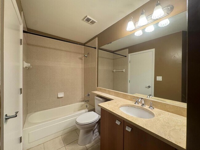 Building Photo - 1165 Crystal Way