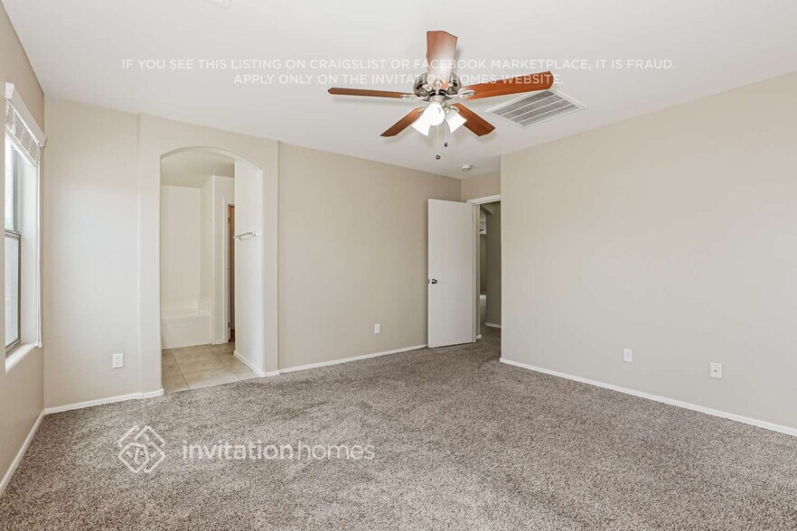 Building Photo - 3574 W Mesquite Ave