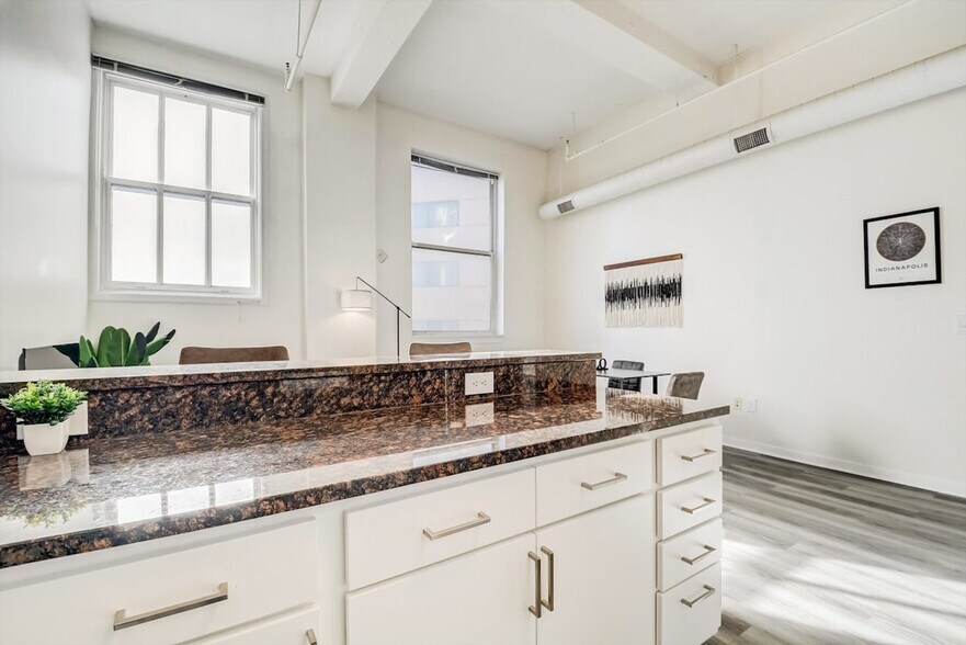 Building Photo - 50 N Illinois St