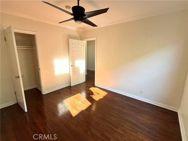 Building Photo - 2720 W 70th St