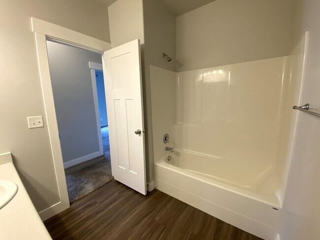 Building Photo - 4216 McKellen Dr