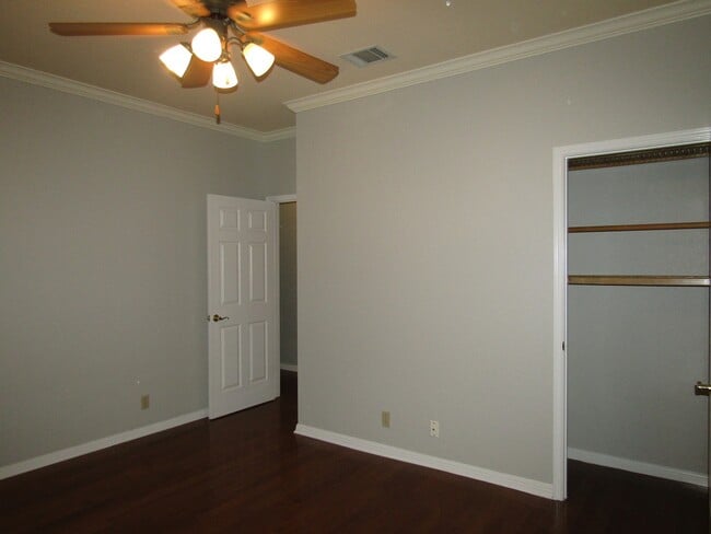 Building Photo - 10602 Cranford Ct