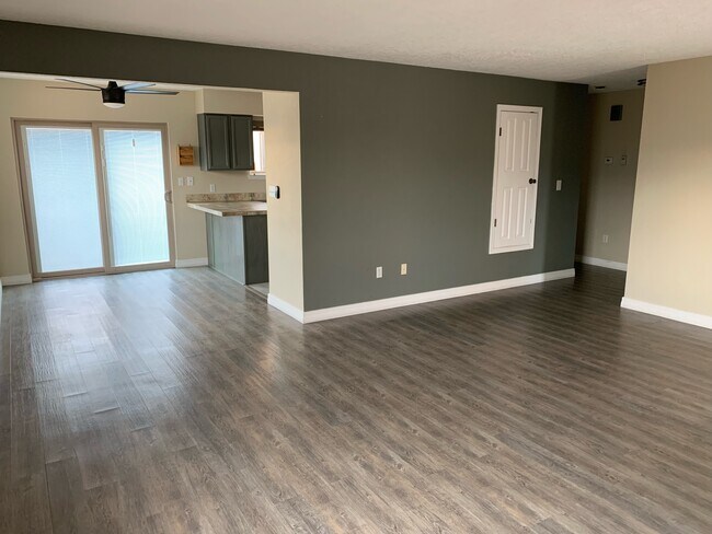 Building Photo - 4801 Irving Blvd NW