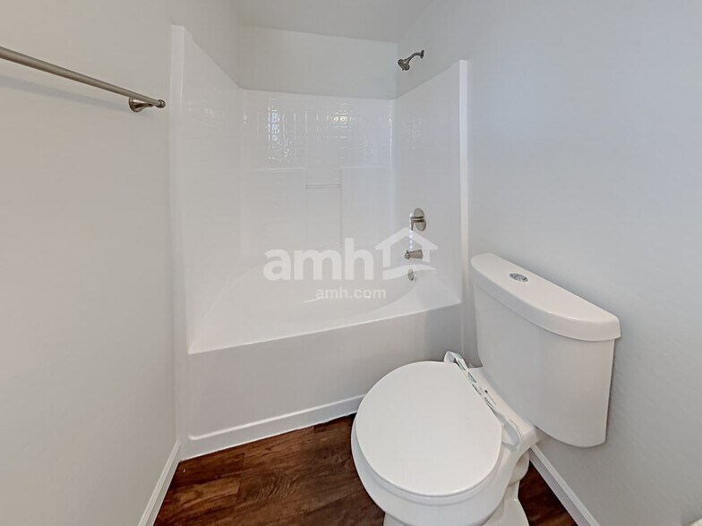 Building Photo - 1808 S 106th Ln