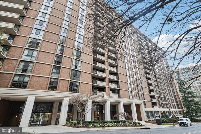 Building Photo - 4620 N Park Ave