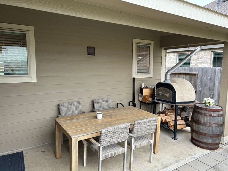 Building Photo - 21207 Bering Reach Dr