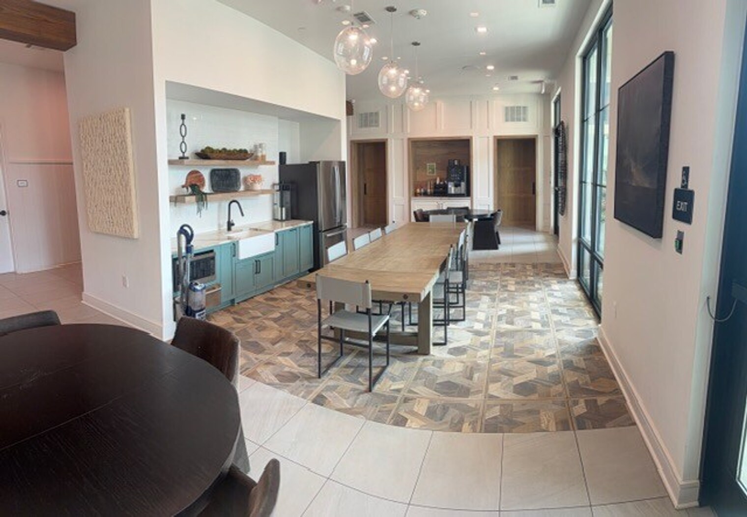 Building Photo - 611 Cooper River Cir