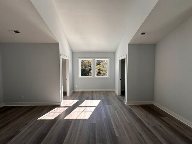 Building Photo - 1426 Navaho Trail