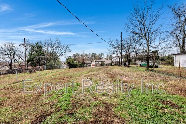 Building Photo - 117 62nd St