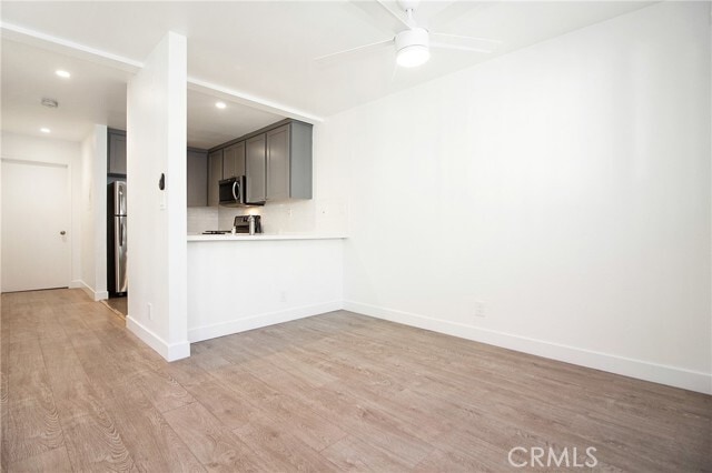 Building Photo - 1322 E 3rd St