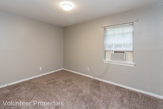 Building Photo - 3301 Pinewood Ave