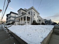 Building Photo - 308 Pawtucket St
